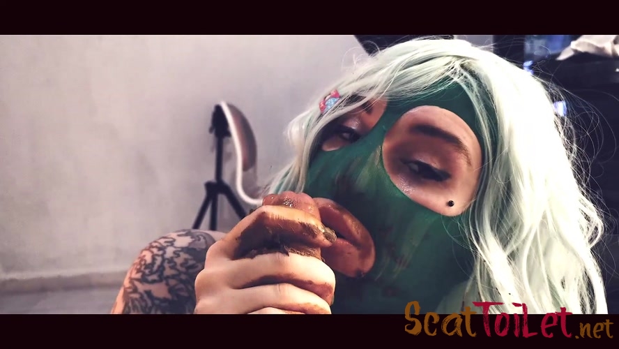 Scat Eat And Shit Sucking By Top Babe Betty - The Green Mask [MPEG-4]