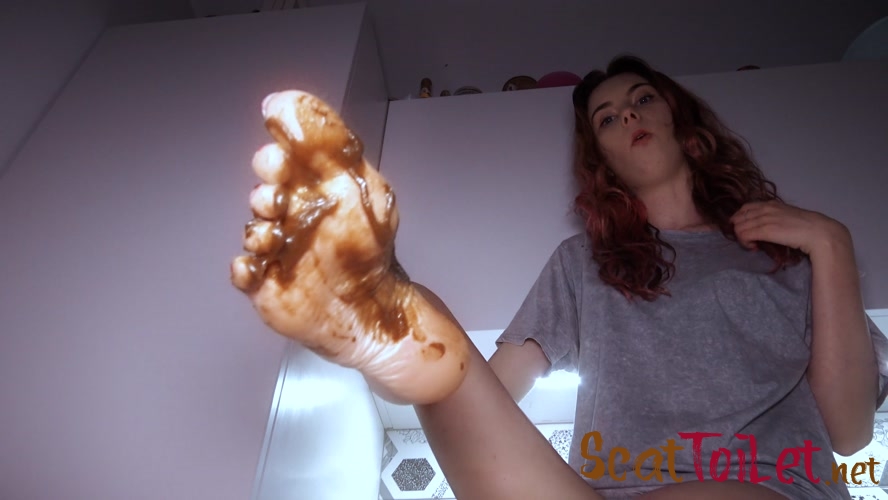 Clean up my feet with HotDirtyIvone [MPEG-4]
