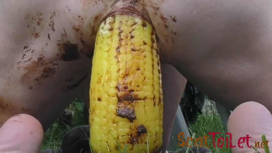 Shitty Corn Dildo with Dirtygardengirl [MPEG-4]