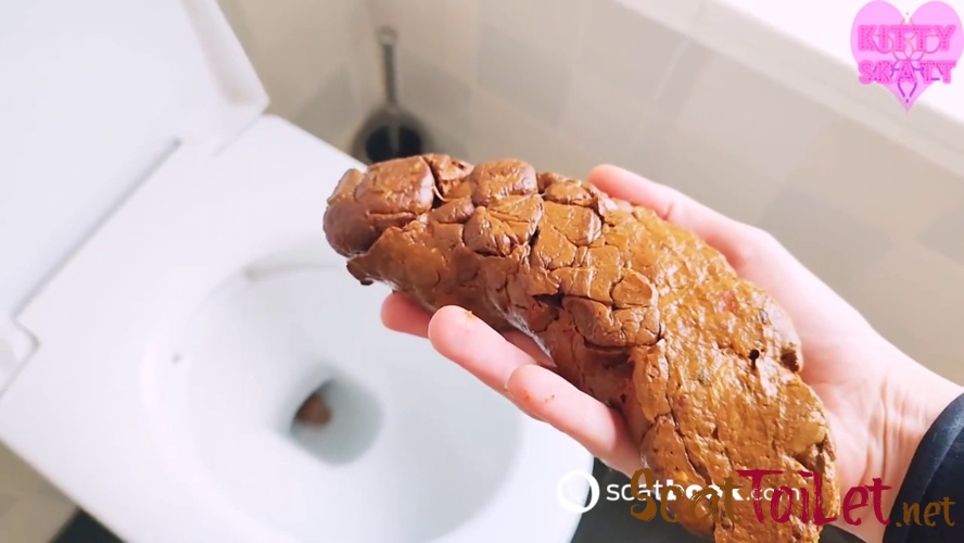 Asmr Massive Log Falls On Floor Squatting, Again! with Kitty Skatt [MPEG-4]