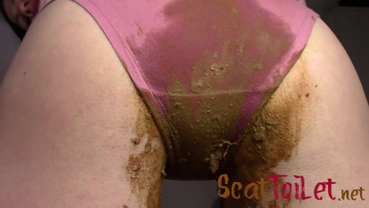 Poo pink panties with evamarie88 [MPEG-4]