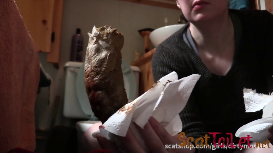 Pooping thick log at my in laws place with DirtyMaryan [MPEG-4]