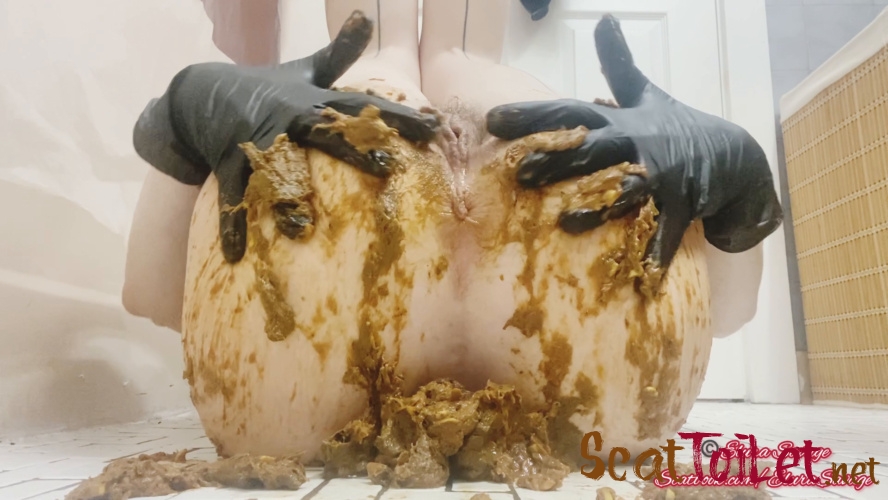 My First Poop Smearing with Mistress Elura Savage [MPEG-4]