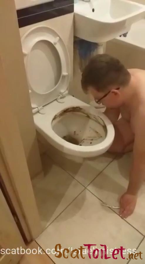 Shitty bitch training feeding in the toilet P1 [MPEG-4]