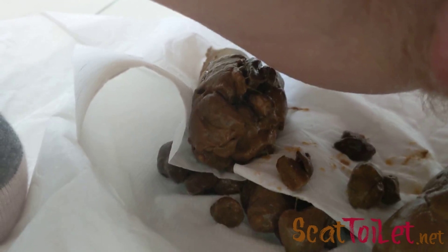 EXTREME CLOSE UPS of my turds with PooGirlSofia [MPEG-4]