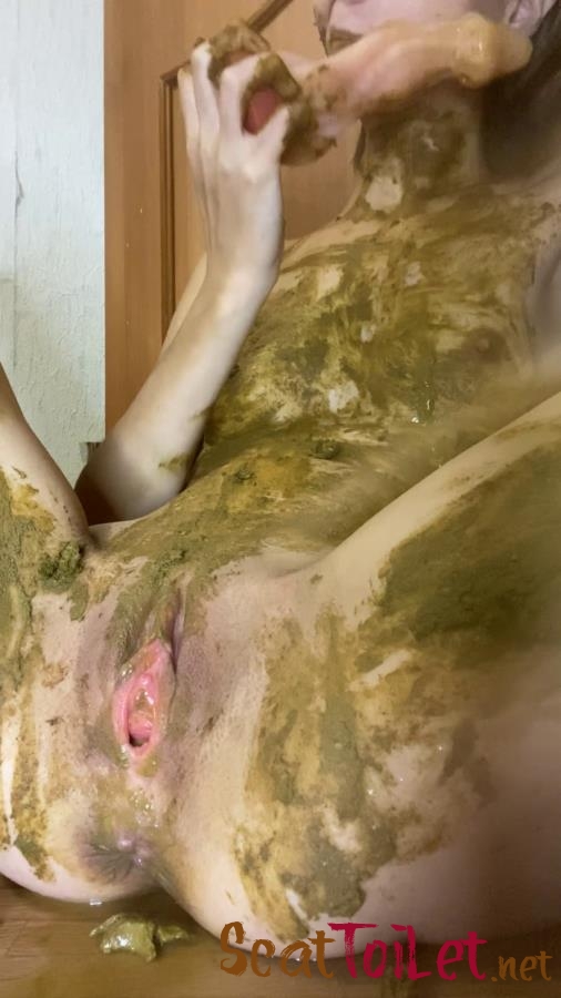 Blowjob, shit smearing, toy with PooGirl [MPEG-4]