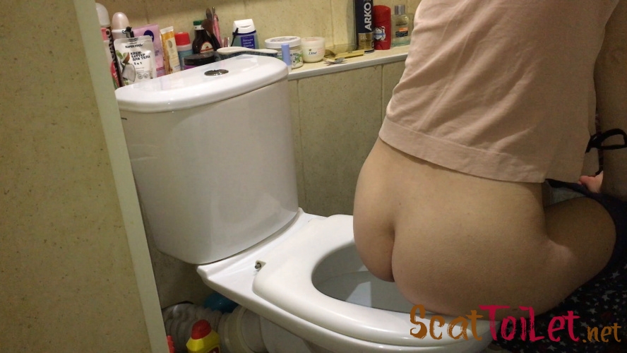 Thick piles of poops with Markovna [MPEG-4]