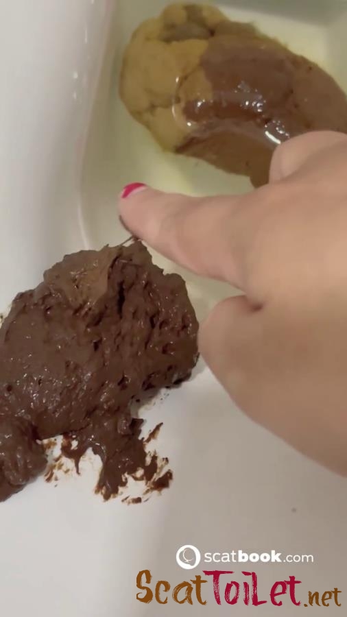 Mabel Aka Casal Fist - Enfiei O Dedo No Coco Que Fiz No Vaso [MPEG-4]