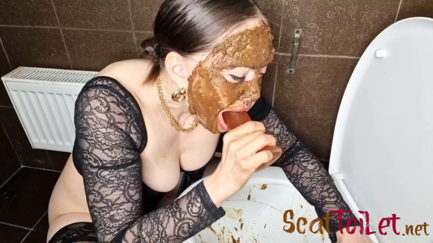 Scatlina 2026 - BUSINESSWOMAN IN THE TOILET [MPEG-4]