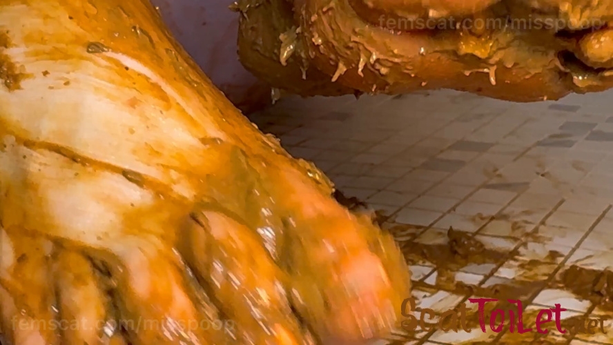 Dirty feet with poo with MissPoop [MPEG-4]