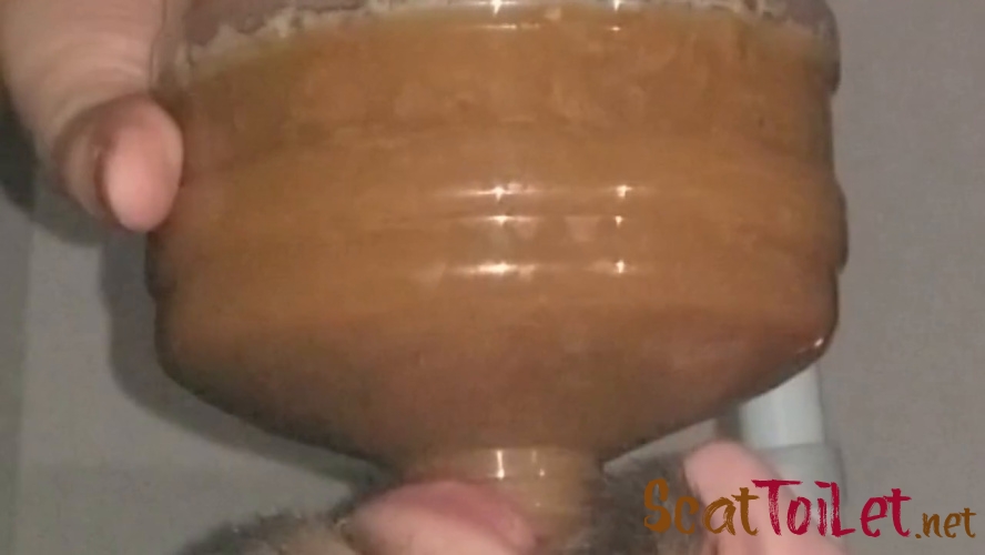 Chugging LITERS of my poop-flavored pee with SSBBW Queen Siya [MPEG-4]